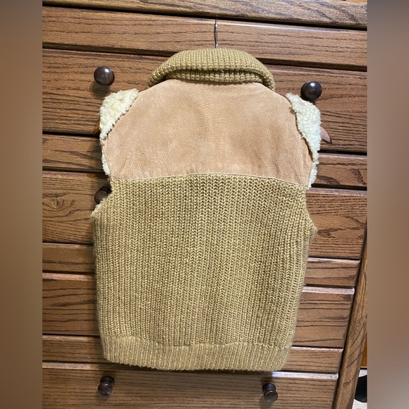 Banff Ltd Suede Vest Sweater Bee Women’s Size Medium - Picture 2 of 7